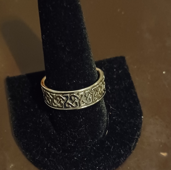 Men's Stainless Steel Celtic Ennis Knot Band knot 8mm Ring- 11 - Picture 3 of 3